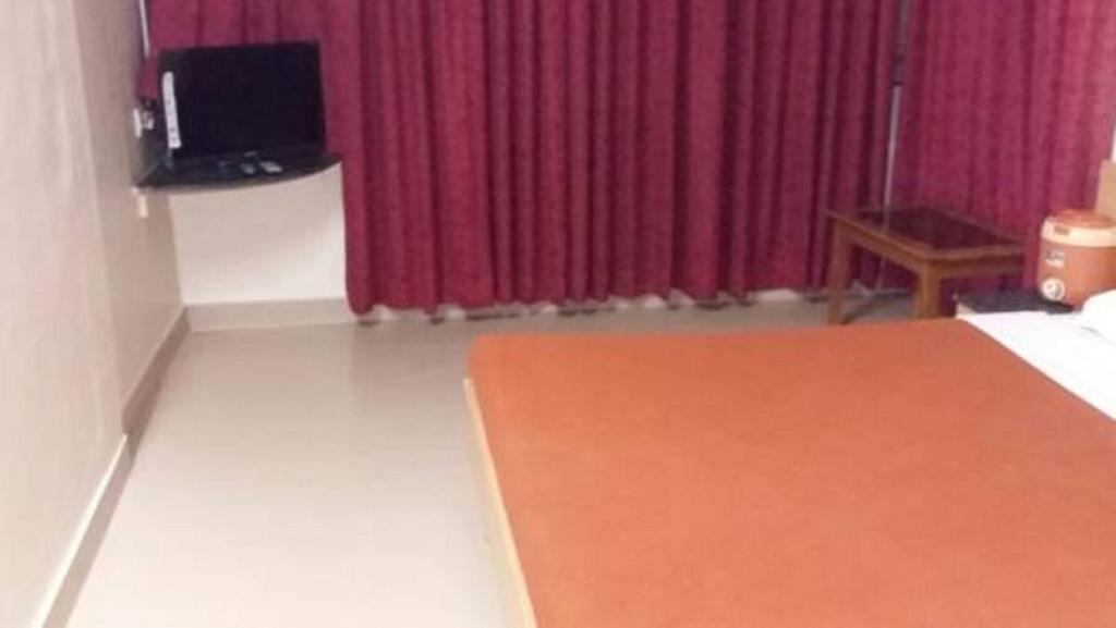 Hotel Sheetal Palace Poona Buitenkant foto